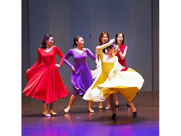 <b>ѧ���ճ�</b>